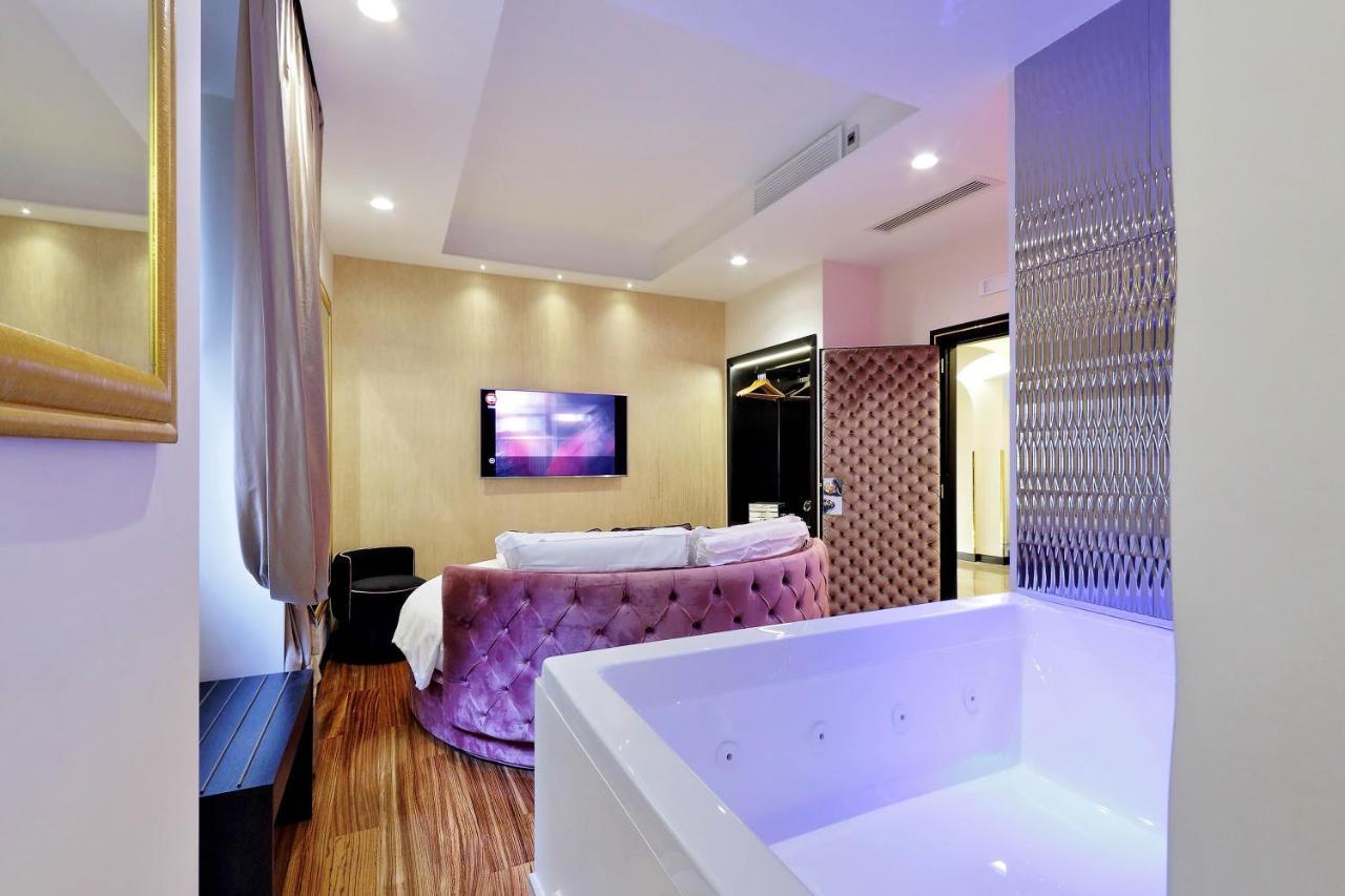 Trevi Diamond Luxury Suites & Jacuzzi Рим Экстерьер фото