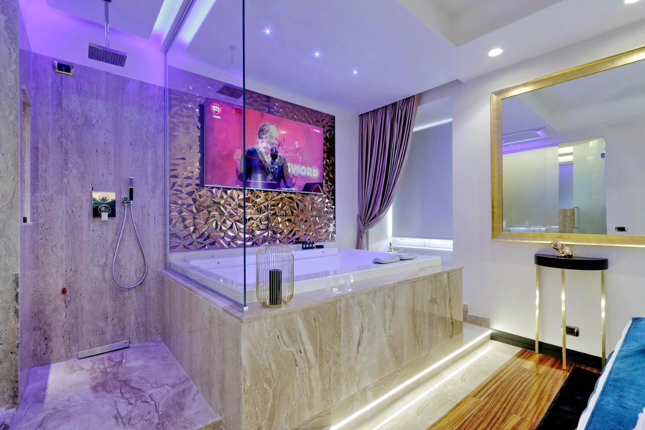 Trevi Diamond Luxury Suites & Jacuzzi Рим Экстерьер фото